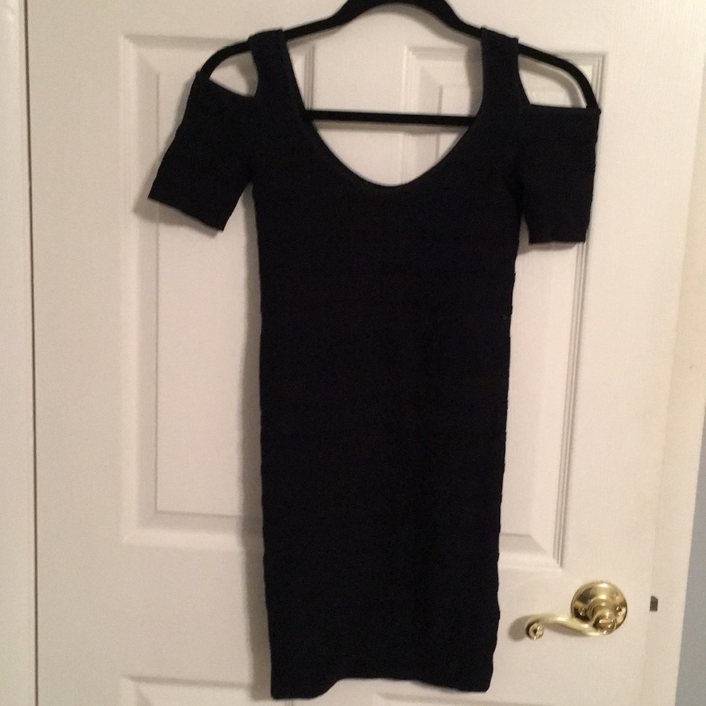 Black bodycon dress